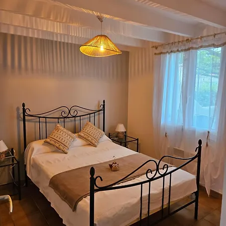 Maison 3 étoiles à 50m Plages îles Nature Piscine Chauffée Jacuzzi Privé Wifi
