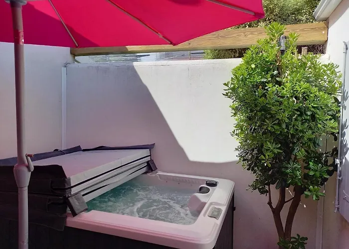 Maison 3 Etoiles A 50m Plages Iles Nature Piscine Chauffee Jacuzzi Prive Wifi 度假居 帕克斯港