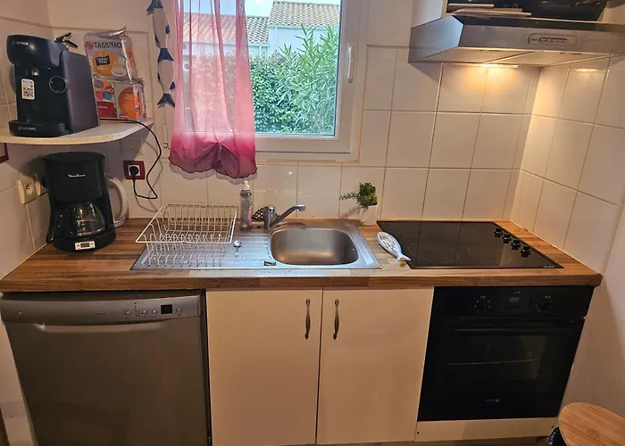 Maison 3 Etoiles A 50m Plages Iles Nature Piscine Chauffee Jacuzzi Prive Wifi 度假居