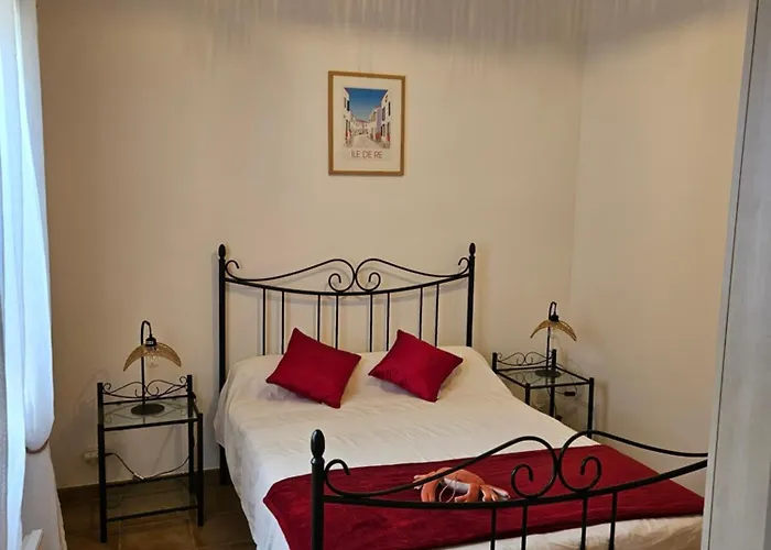 Maison 3 Etoiles A 50m Plages Iles Nature Piscine Chauffee Jacuzzi Prive Wifi 度假居